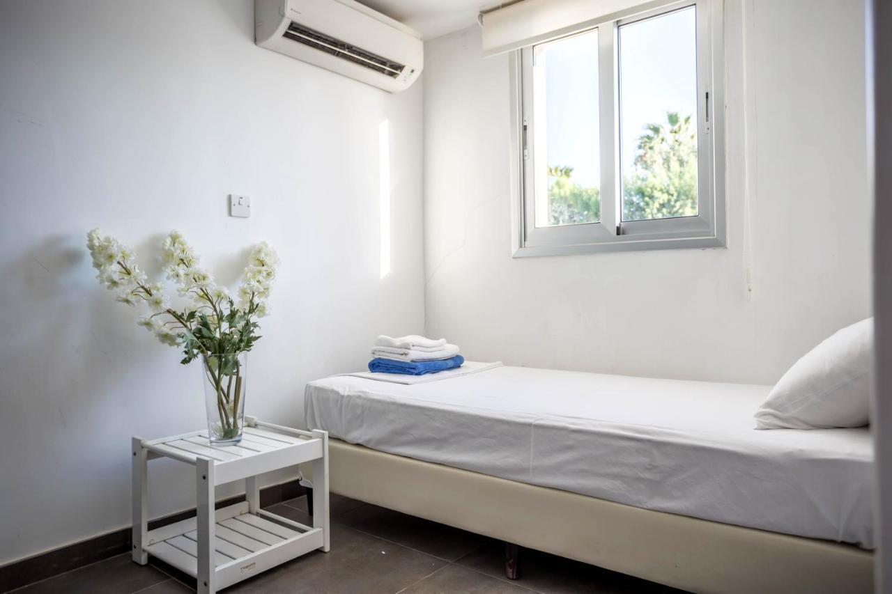 Villa Hibiscus โปรทาราส ภายนอก รูปภาพ