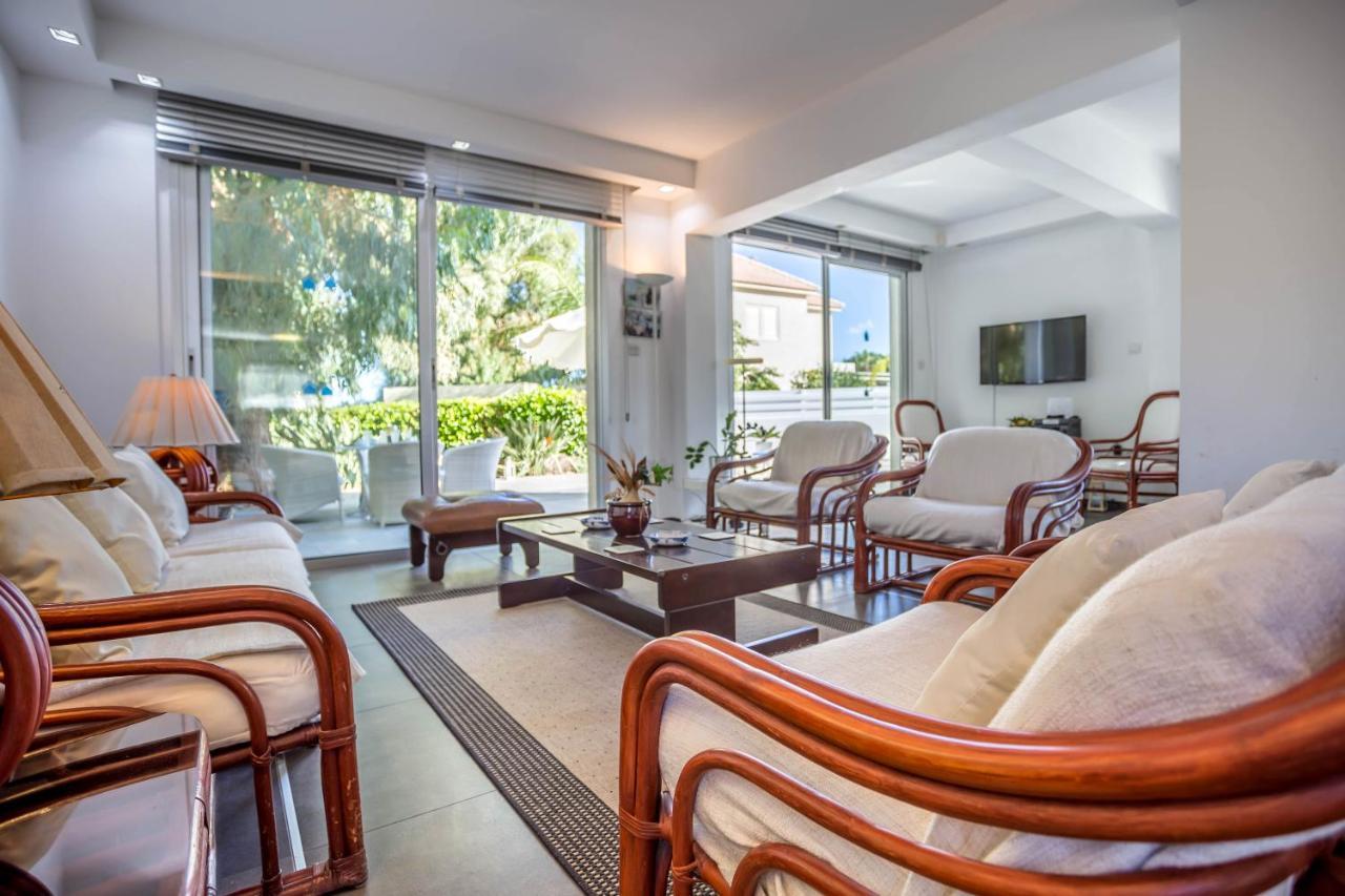 Villa Hibiscus โปรทาราส ภายนอก รูปภาพ